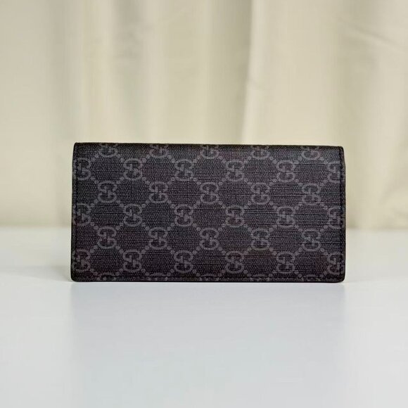 Gucci GG Logo Supreme Wallet with Iconic Red Snake Design - Picture 3 of 9